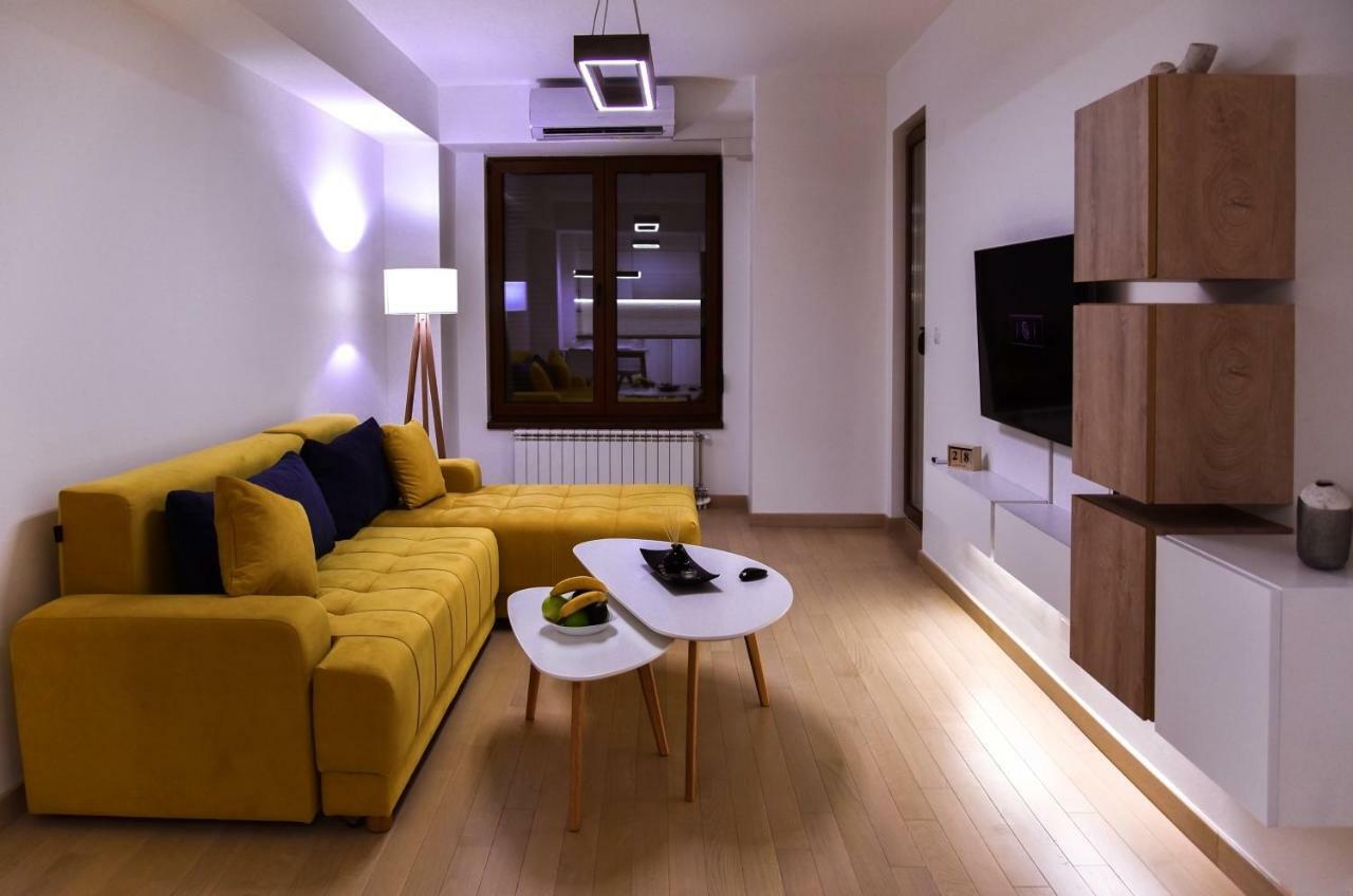 Lux Apartment Flatiron Skopje Exteriör bild