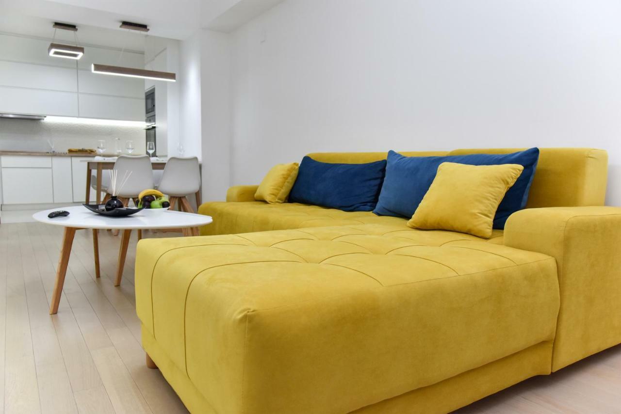 Lux Apartment Flatiron Skopje Exteriör bild